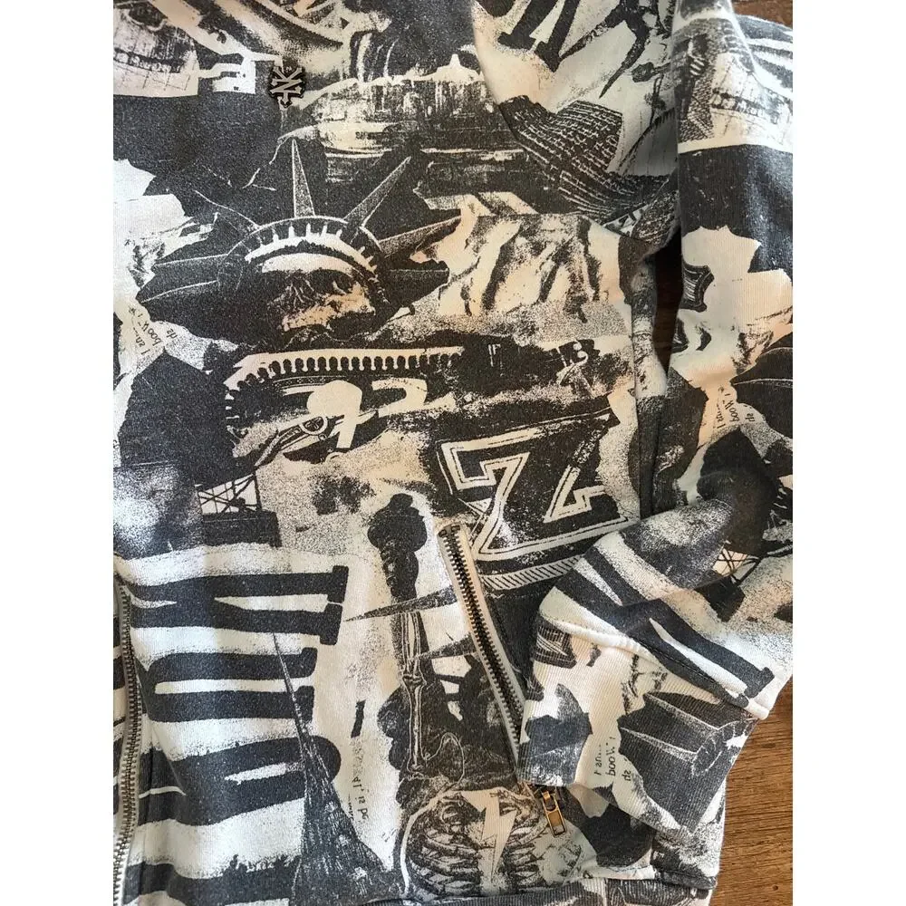 Skull NY graphics Zoo York hoodie M